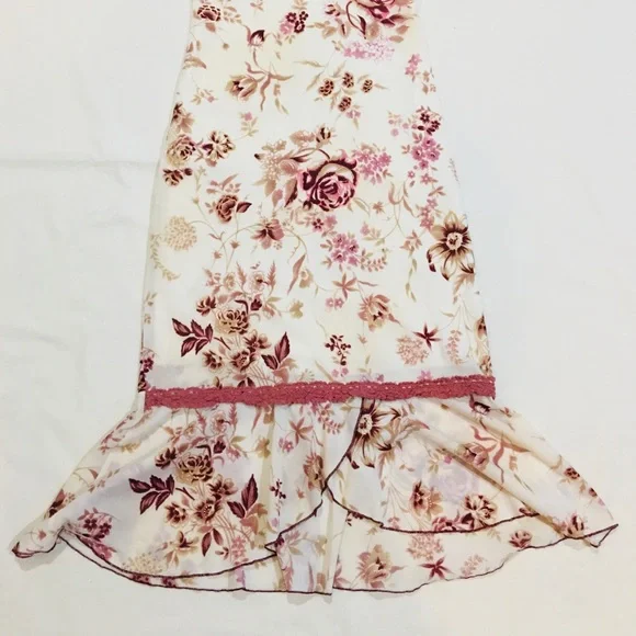 Cream and Pink Floral Mermaid Flare Dress with Gold Detailed Roses - Picture 4 of 13